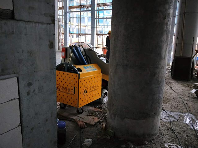 二次構(gòu)造柱泵施工現(xiàn)場(chǎng)