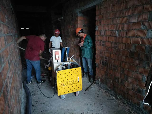 樓房專(zhuān)用二次構(gòu)造柱泵施工