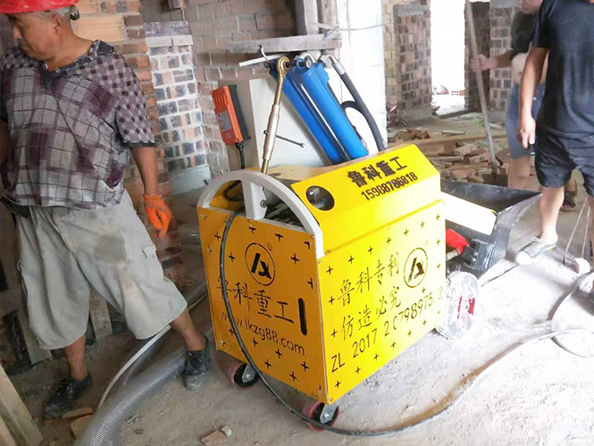 澆注二次結(jié)構(gòu)的混凝土輸送泵合作中航天建設(shè)利辛皖新文化廣場工程 澆注二次結(jié)構(gòu)的混凝土輸送泵合作中航天建設(shè)利辛皖新文化廣場工程